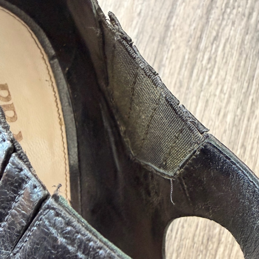 Authentic Black Prada Crackle Brush Leather Mary Jane Pump Size 40.5 - Picture 12 of 16